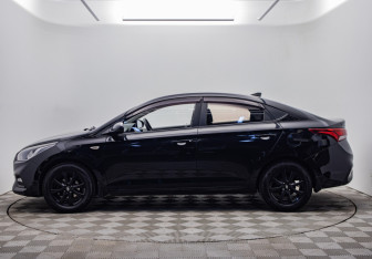 Подержанный автомобиль Hyundai Solaris Sedan 2017 года (2 фото)