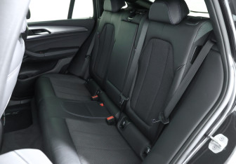 Подержанный автомобиль BMW X4 2021 года (10 фото)