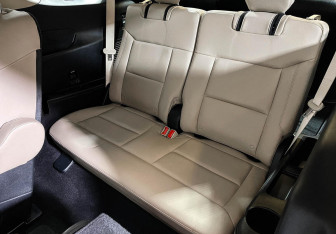 Подержанный автомобиль Ford Explorer 2020 года (12 фото)