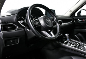 Подержанный автомобиль Mazda CX-5 2021 года (11 фото)