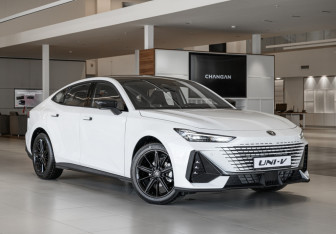 Новый Changan UNI-V 2024 (2 фото)
