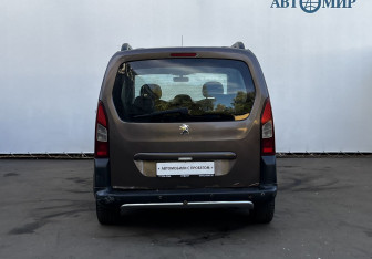 Подержанный автомобиль Peugeot Partner 2013 года (6 фото)
