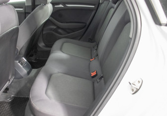 Подержанный автомобиль Audi A3 Hatchback 2016 года (11 фото)