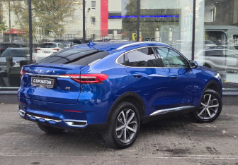Подержанный автомобиль Haval F7x 2020 года (8 фото)