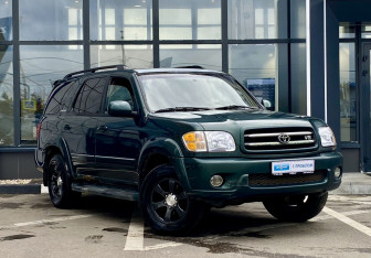 Подержанный автомобиль Toyota Sequoia 2001 года (3 фото)