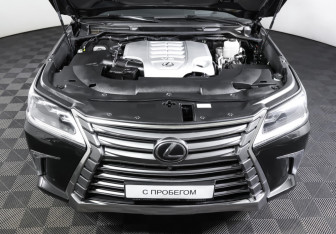 Подержанный автомобиль Lexus LX 2019 года (9 фото)