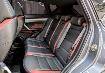 Подержанный автомобиль Geely Coolray 2021 года (11 фото)