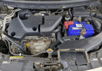 Подержанный автомобиль Nissan X-Trail 2010 года (11 фото)