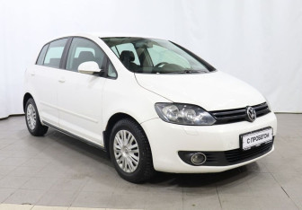 Подержанный автомобиль Volkswagen Golf Plus 2011 года (3 фото)