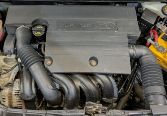 Подержанный автомобиль Ford Fusion 2010 года (9 фото)