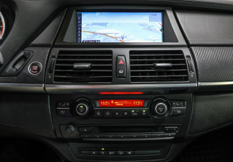 Подержанный автомобиль BMW X6 M 2012 года (15 фото)