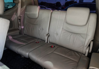Подержанный автомобиль Toyota Land Cruiser Prado 2006 года (16 фото)