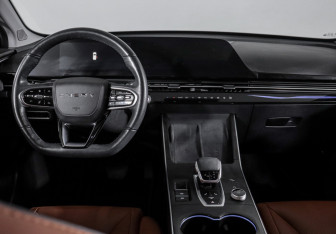 Подержанный автомобиль Omoda C5 2022 года (12 фото)