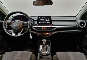 Подержанный автомобиль Kia Cerato Sedan 2021 года (14 фото)