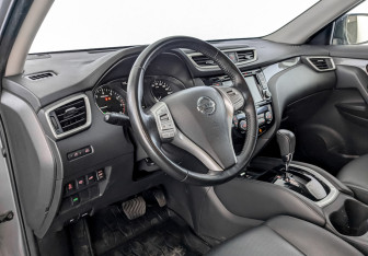 Подержанный автомобиль Nissan X-Trail 2018 года (16 фото)