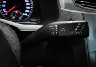 Подержанный автомобиль Volkswagen Caddy Compactvan 2019 года (13 фото)