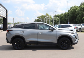 Подержанный автомобиль Omoda C5 2024 года (4 фото)