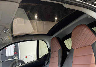 Подержанный автомобиль Smart Fortwo Hatchback 2015 года (14 фото)