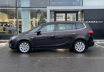 Подержанный автомобиль Opel Zafira Compactvan 2012 года (8 фото)