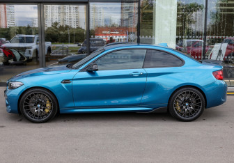 Подержанный автомобиль BMW M2 2021 года (8 фото)