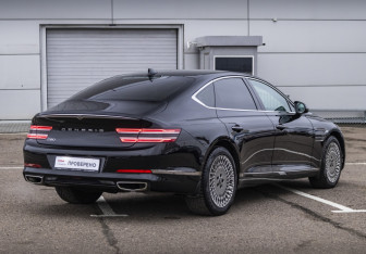 Подержанный автомобиль Genesis G80 2021 года (5 фото)