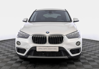 Подержанный автомобиль BMW X1 2018 года (2 фото)
