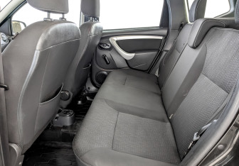 Подержанный автомобиль Nissan Terrano 2019 года (12 фото)