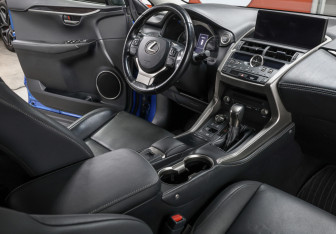 Подержанный автомобиль Lexus NX 2018 года (11 фото)