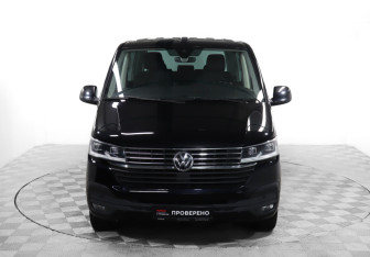 Подержанный автомобиль Volkswagen Multivan 2020 года (2 фото)
