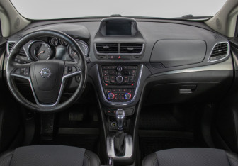 Подержанный автомобиль Opel Mokka 2014 года (13 фото)