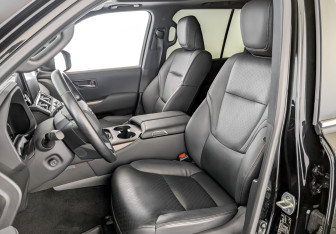 Подержанный автомобиль Toyota Land Cruiser Suv 2022 года (20 фото)