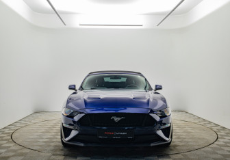 Подержанный автомобиль Ford Mustang Convertible 2020 года (8 фото)