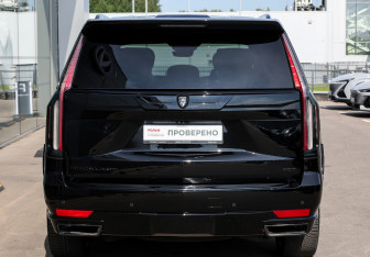 Подержанный автомобиль Cadillac Escalade Suv 2022 года (6 фото)