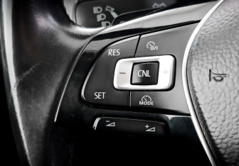 Подержанный автомобиль Volkswagen Passat Wagon 2018 года (28 фото)