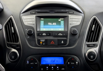 Подержанный автомобиль Hyundai ix35 2014 года (15 фото)