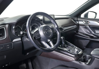 Подержанный автомобиль Mazda CX-9 2018 года (16 фото)