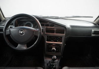 Подержанный автомобиль Daewoo Nexia Sedan 2009 года (11 фото)
