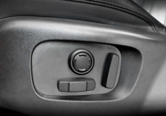 Подержанный автомобиль Land Rover Range Rover Sport 2021 года (21 фото)