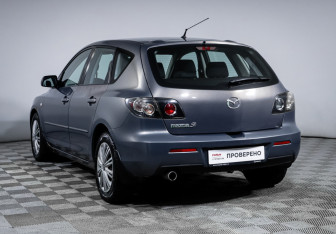 Подержанный автомобиль Mazda 3 Hatchback 2007 года (7 фото)