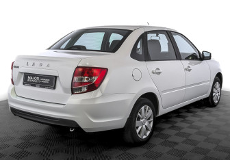 Подержанный автомобиль LADA (ВАЗ) Granta Sedan 2022 года (5 фото)