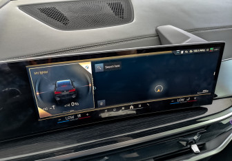 Подержанный автомобиль BMW X5 2025 года (28 фото)