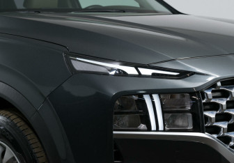 Подержанный автомобиль Hyundai Santa Fe 2022 года (5 фото)