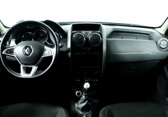 Подержанный автомобиль Renault Duster 2020 года (8 фото)