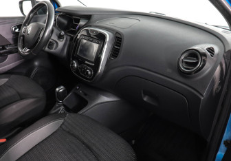 Подержанный автомобиль Renault Kaptur 2017 года (10 фото)