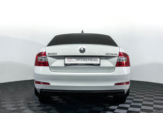 Подержанный автомобиль Skoda Octavia Liftback 2016 года (6 фото)
