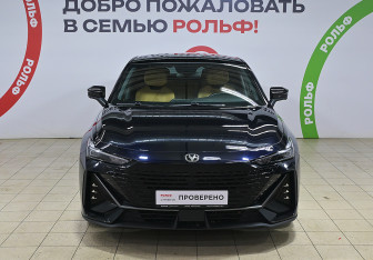 Подержанный автомобиль Changan UNI-V 2022 года (2 фото)