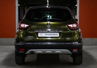 Подержанный автомобиль Renault Kaptur 2017 года (6 фото)