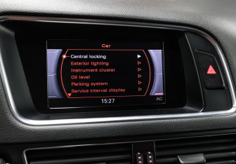Подержанный автомобиль Audi Q5 2012 года (19 фото)