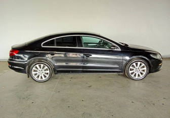 Подержанный автомобиль Volkswagen Passat CC 2011 года (7 фото)