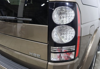 Подержанный автомобиль Land Rover Discovery 2014 года (27 фото)